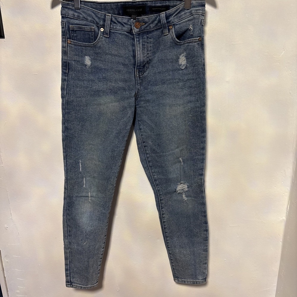 Kendall & Kylie The Ultra Babe Skinny Women's Size 9/29 Midrise Distress Slim
